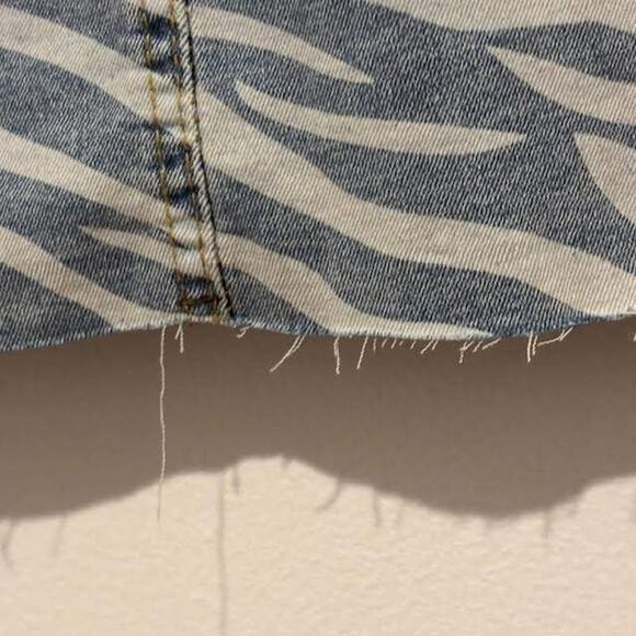 Dakota Blue Y2K Denim Zebra Frayed VINTAGE Side Ruched Mini SkirWomen's Size L - Picture 7 of 14